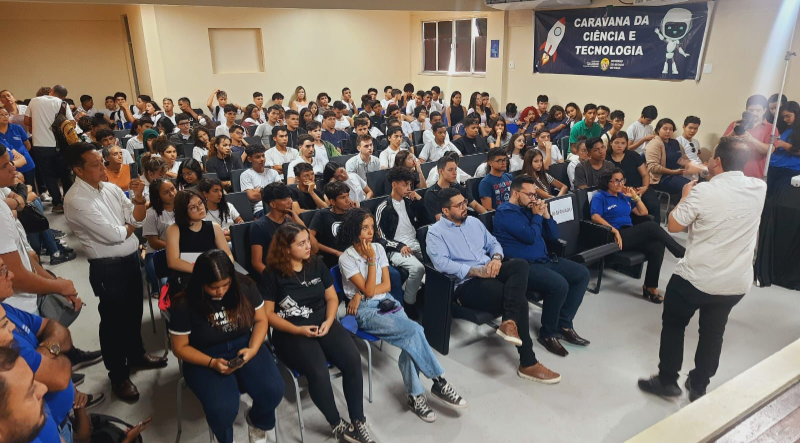 Retornamos às atividades da Caravana com a primeira parada na EETEPA Vilhena Alves. 